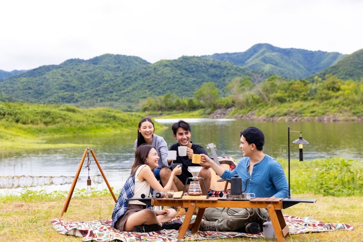 Banner Inspirasi Outfit Naik Gunung yang Nyaman dan Stylish